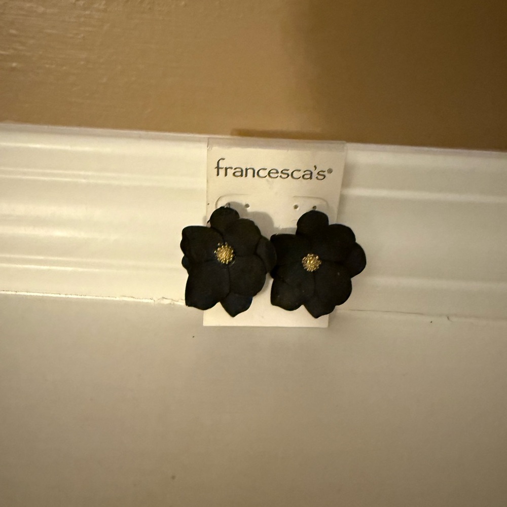 Francesca's Black Flower Stud Earrings NWT